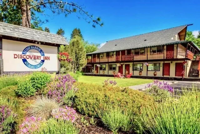 Photo 1 - Discovery Inn