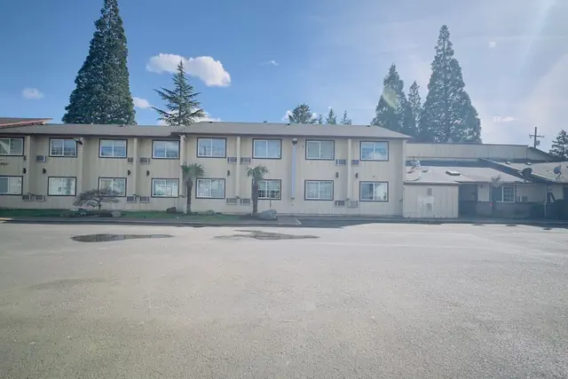 Photo 1 - Evergreen Inn Portland Airport