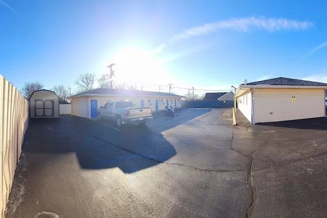 Photo 1 - Plaza Motel