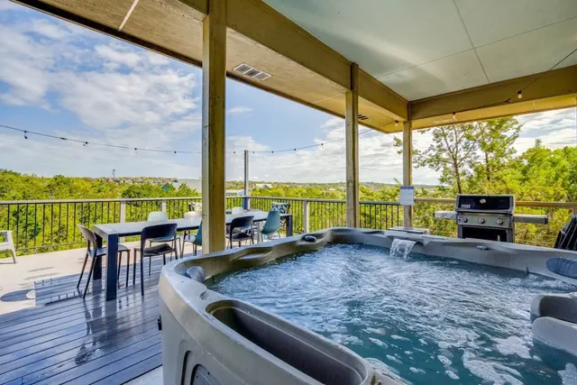 Photo 1 - 4 2 Firepit hot tub Scenic Views L2 EV Charger