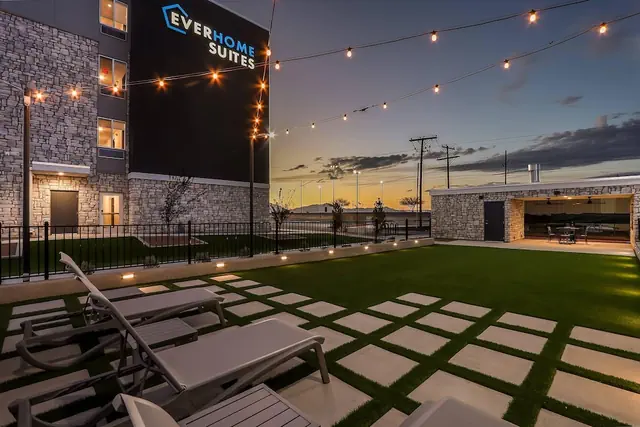 Photo 1 - Everhome Suites El Paso Airport Near Fort Bliss by Choice Hotels