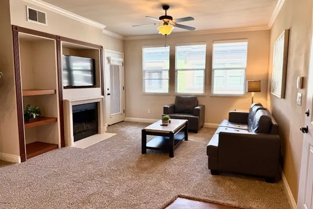 Photo 1 - New Trendy 1BR Apartment With Heated Pool Gym Minigolf