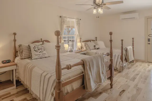 Photo 1 - The Inn at Beulah Farm - The Pen