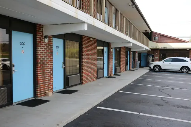Photo 1 - Elkton Lodge - Newark - Elkton - University Gateway