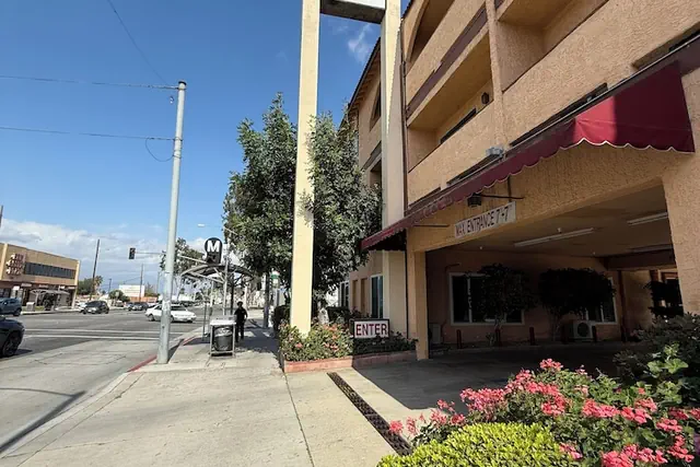 Photo 1 - Garvey Inn Hotel - 小台北酒店, Monterey Park