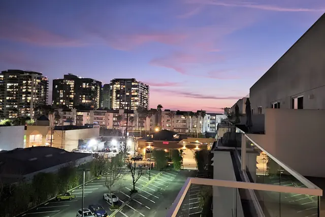Photo 1 - Venice Beach luxury Apartments