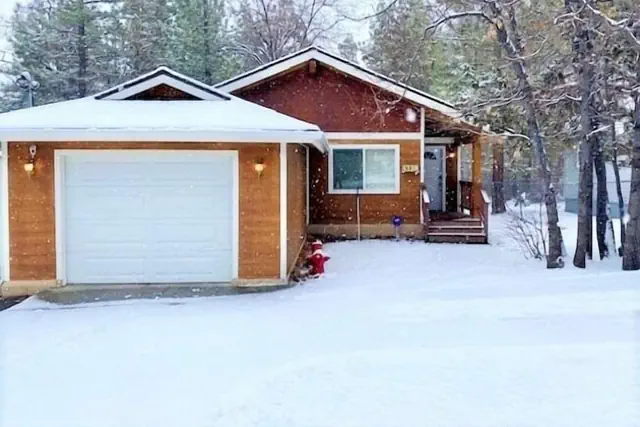 Photo 1 - Brown Bear Lodge