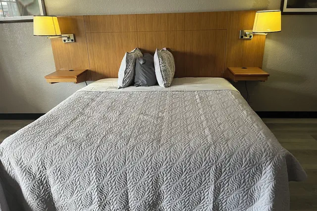 Photo 1 - GO2 Inn & Suites by Relianse