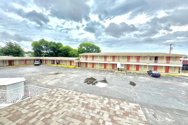 Photo 1 - Welcome Motel