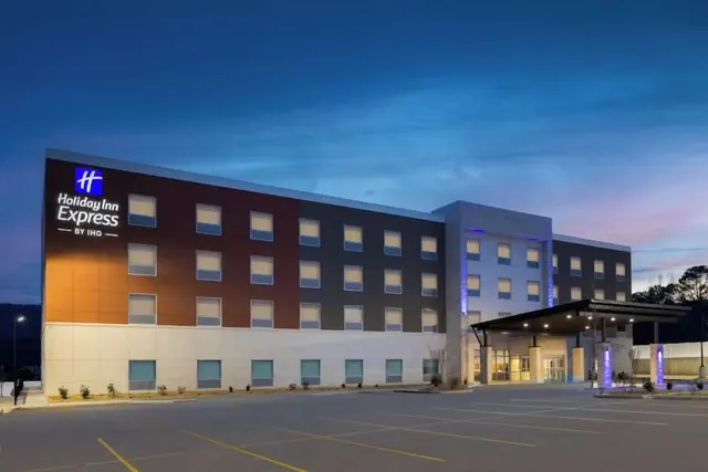 Photo 1 - Holiday Inn Express And Suites Huntsville Northeast by IHG