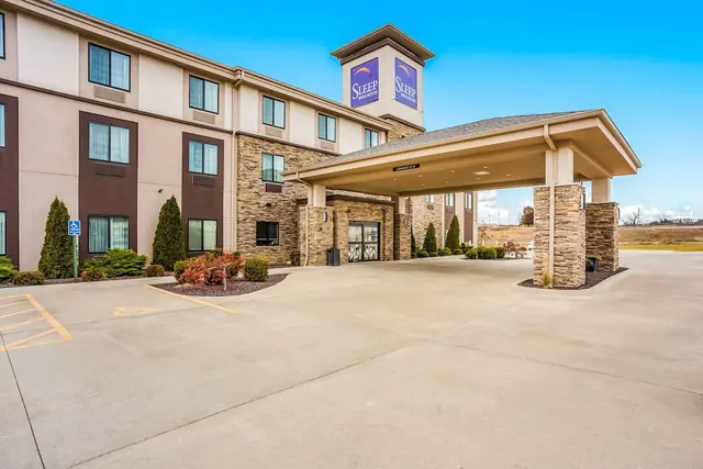 Photo 1 - Sleep Inn & Suites Hannibal West