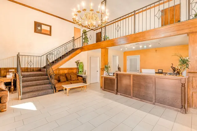 Photo 1 - Rodeway Inn & Suites Jefferson