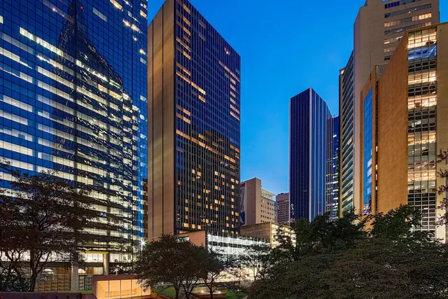 Photo 1 - Hilton Garden Inn Downtown Dallas