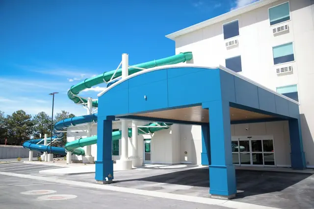 Photo 1 - Splash Canyon Hotel