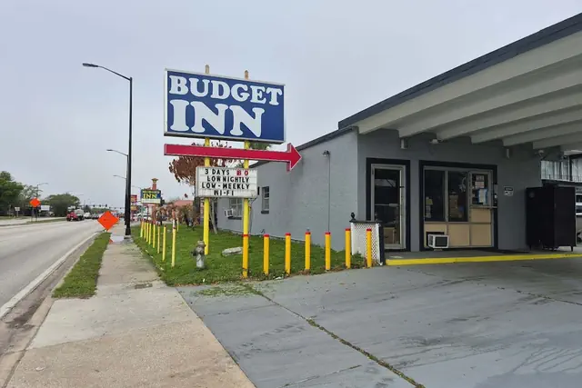 Photo 1 - Budget Inn