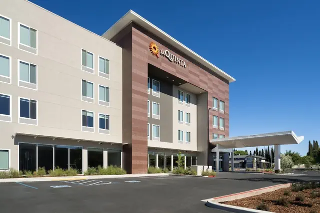 Photo 1 - La Quinta Inn & Suites By Wyndham Tracy
