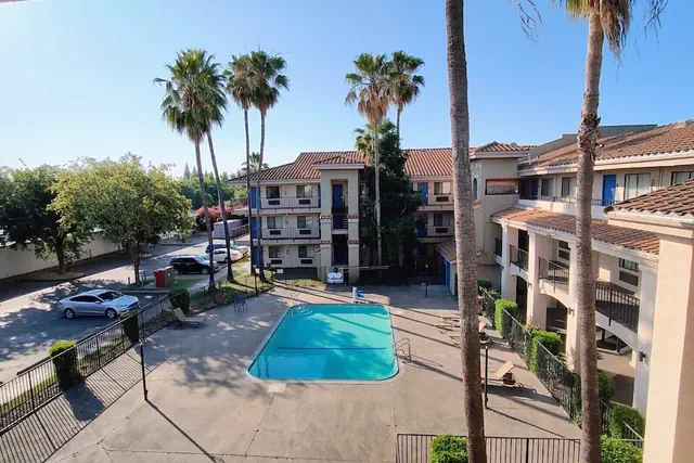 Photo 1 - RANCHO INN