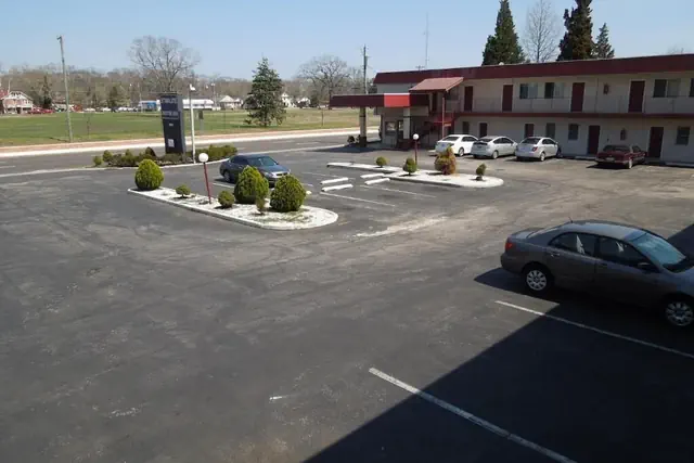 Photo 1 - Starlite Motor Inn