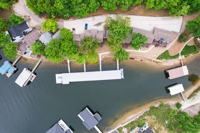 Photo 1 - Our Cove Retreat - Perfect for Wave-free Swimming, Tanning & Prime Location Fun!