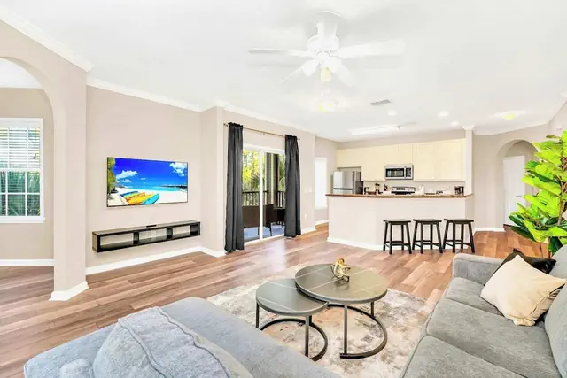 Photo 1 - Upstay: Pet-friendly Family Condo w Poolsleeps 8