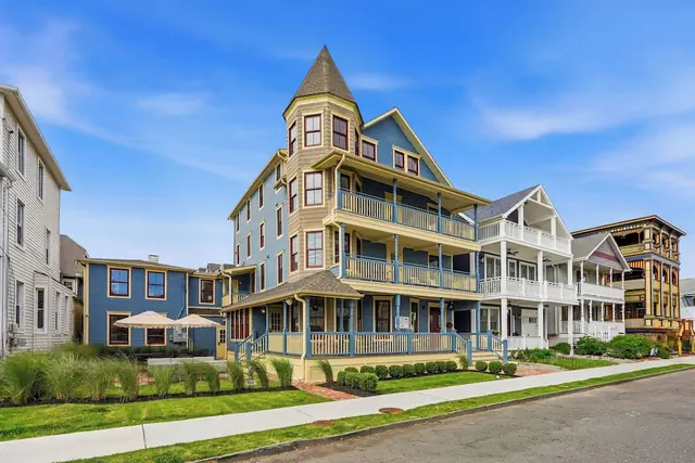 Photo 1 - The Marilyn Inn