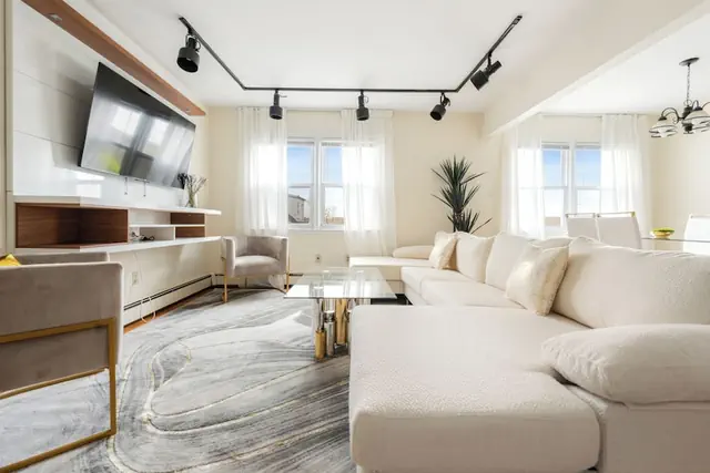 Photo 1 - Luxury NYC Home with Free Parking for 12