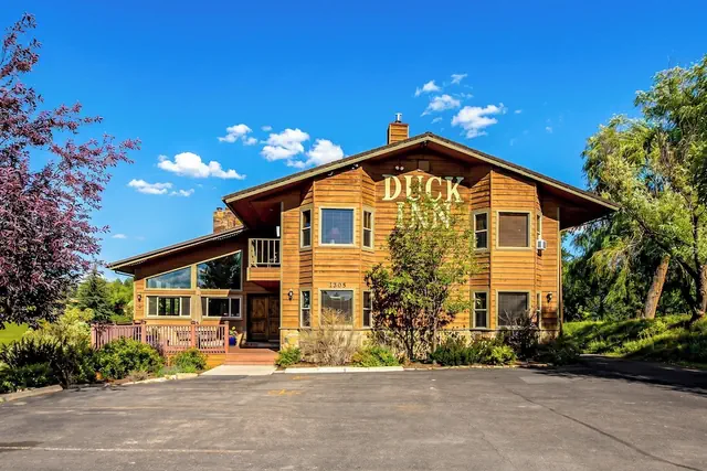 Photo 1 - Duck Inn Lodge