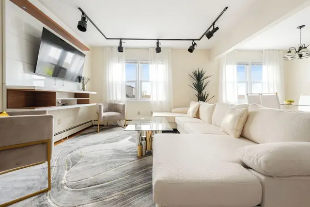 Photo 1 - 3BR Prime Luxury NY - Free Parking