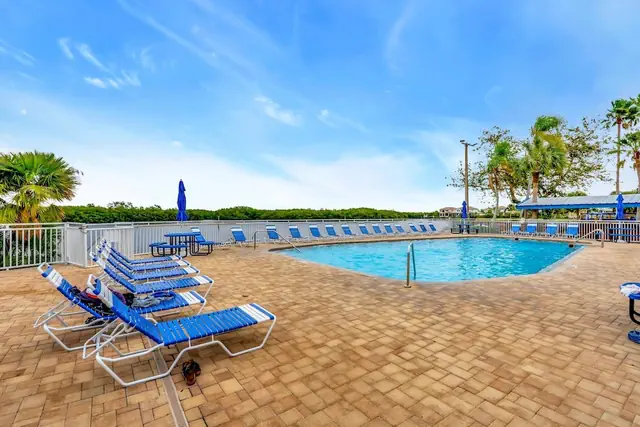 Photo 1 - Sunset Suite - Private Balcony Gym Pool