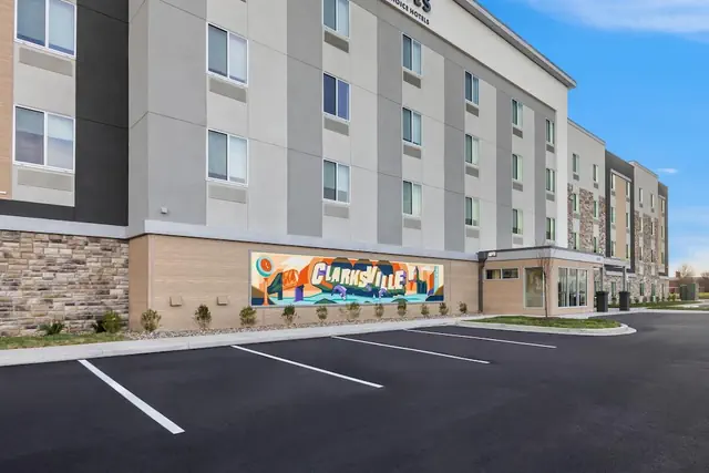 Photo 1 - Everhome Suites Clarksville Ft. Campbell Area by Choice Hotels
