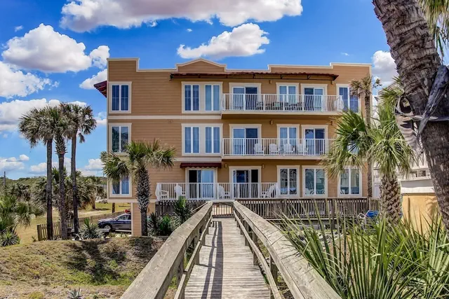 Photo 1 - Vintage Ocean View Paradise - 1BR - Beachfront