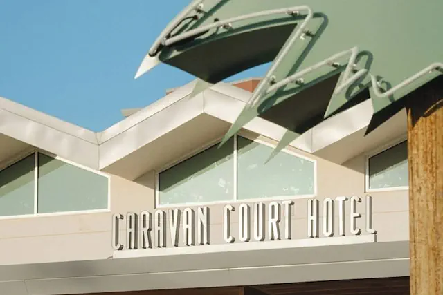 Photo 1 - Caravan Court Hotel