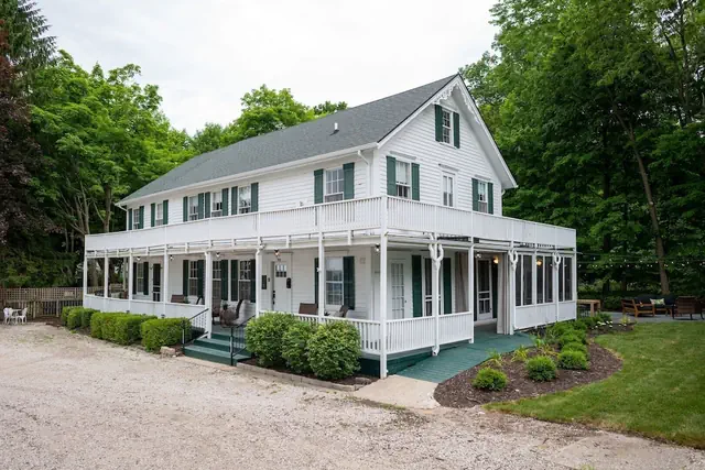 Photo 1 - Park House Inn