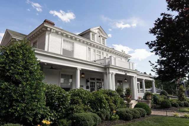 Photo 1 - Pandora's Manor Bed & Breakfast