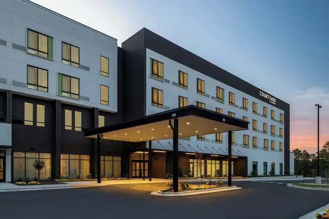 Photo 1 - Courtyard By Marriott Southern Pines Aberdeen