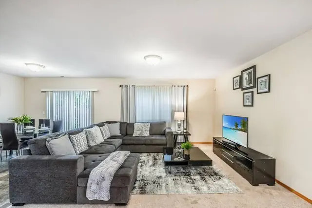 Photo 1 - Serenity in Prime Everett Craftsman Near Boeing!