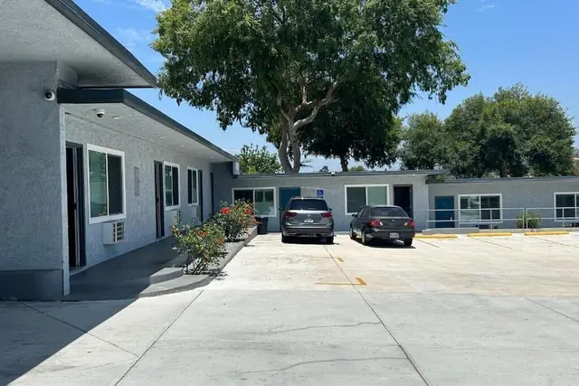 Photo 1 - Fountain Inn Motel - Alhambra, Los Angeles