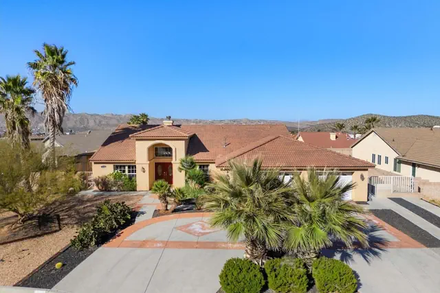 Photo 1 - Casa Selecta - Pool, Hot Tub & Desert Skies 4 Bedroom Home