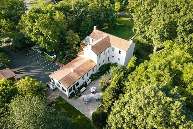 Photo 1 - Bashford Manor Inn