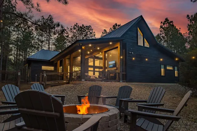 Photo 1 - Cabin - Near Black Mountain