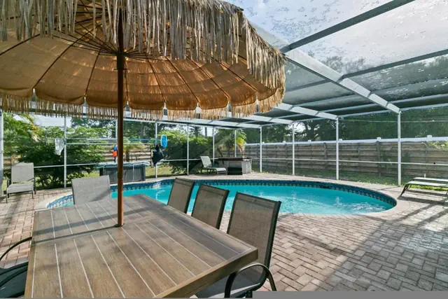 Photo 1 - Sarasota Family Home Private Heated Pool Relax