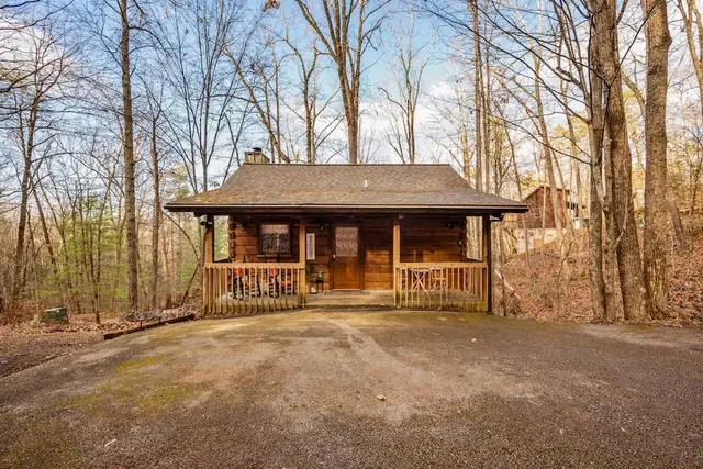 Photo 1 - Location-quiet-hottub-fireplace