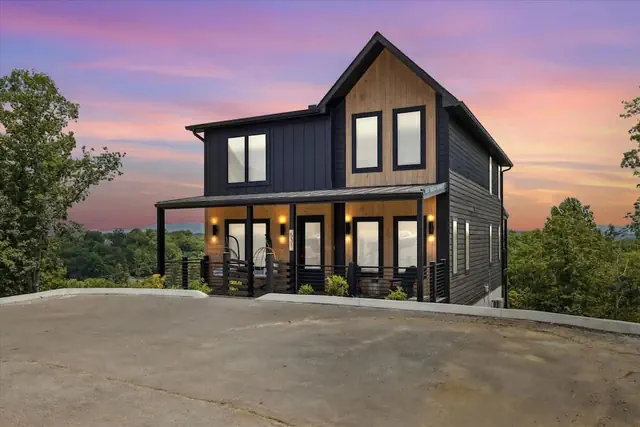 Photo 1 - Horizons Ahead Mountain Home by Beyond Expectations With Pool