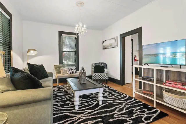 Photo 1 - Pet Friendly Bungalow in St Augustine