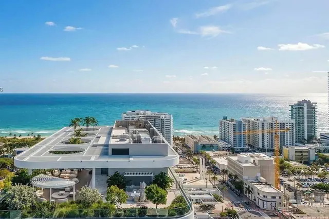 Photo 1 - 72 Park Miami Beach Boutique Residences by IliosRentals