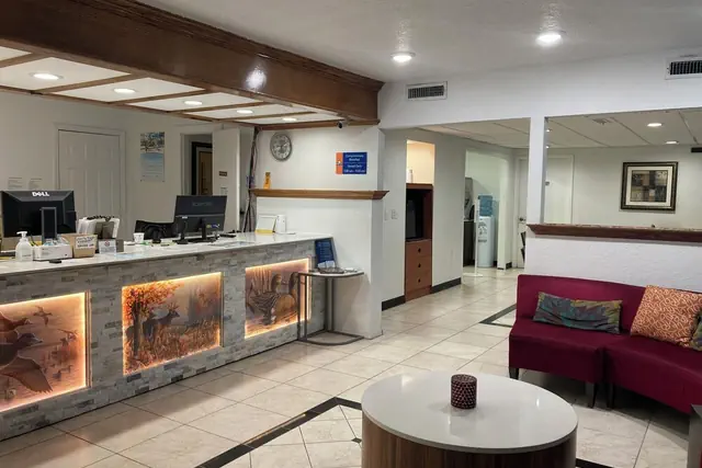 Photo 1 - Woodward Inn&Suite