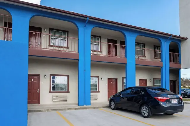 Photo 1 - Airport Inn & Suites South Padre Island I 37