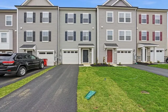 Photo 1 - New 4br Townhome Near Harpers Ferry 4 Bedroom Townhouse