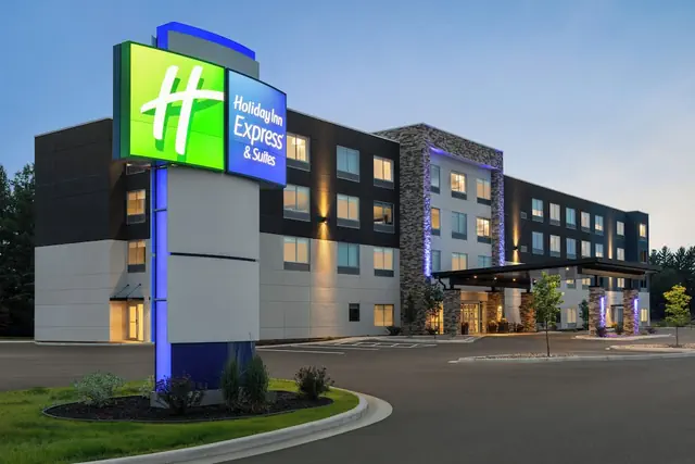 Photo 1 - Holiday Inn Express And Suites Alexandria by IHG