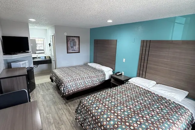 Photo 1 - Relax Inn